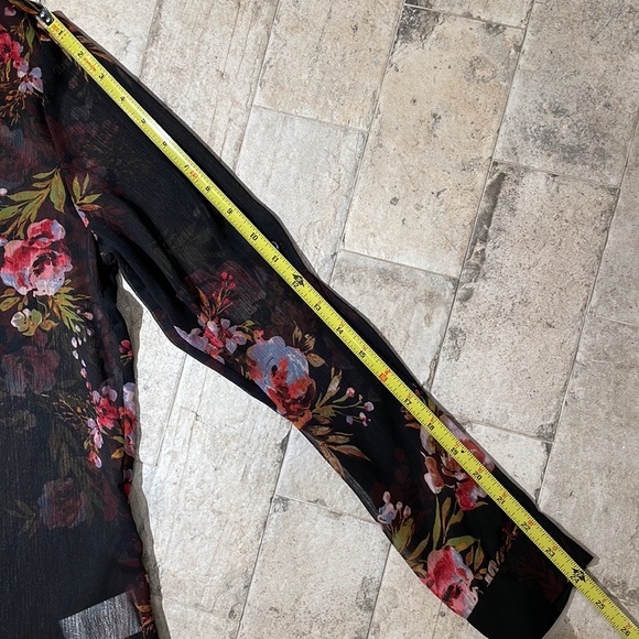 Kut from the Kloth sheer black floral button front blouse. Size M - Picture 9 of 11